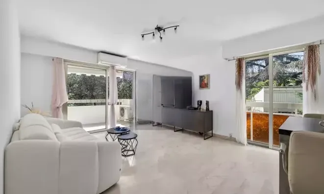 Недвижимость Residence République: 1
