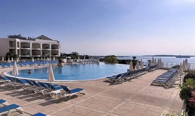 Недвижимость Villa Croix des Gardes: 1