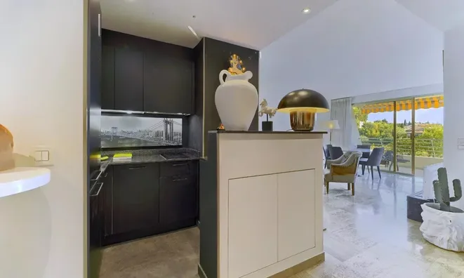 Недвижимость Villa Croix des Gardes: 2