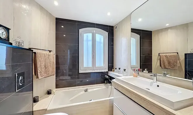 Недвижимость Villa Petit Juas: 8