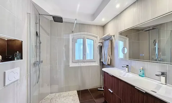 Недвижимость Villa Petit Juas: 10