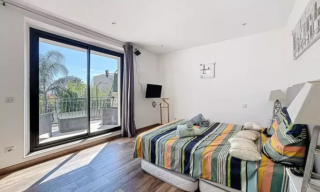 Недвижимость Villa Petit Juas: 11