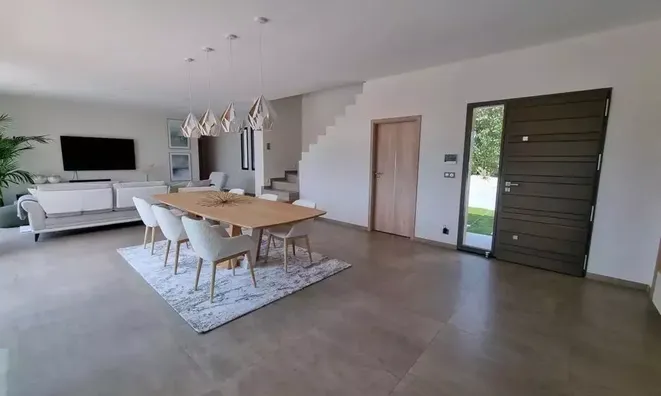 Недвижимость Villa Croix des Gardes: 11