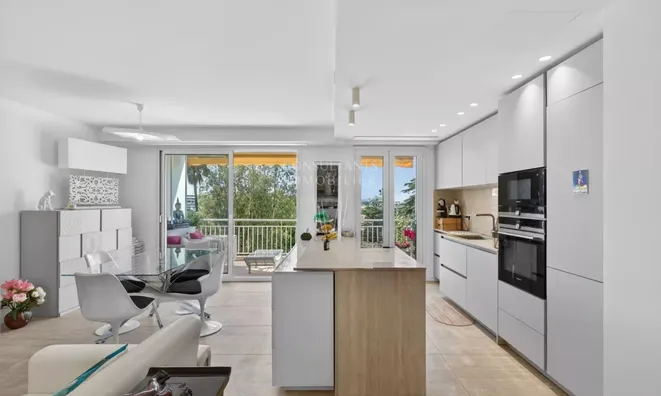 Недвижимость Villa Pointe Croisette: 2