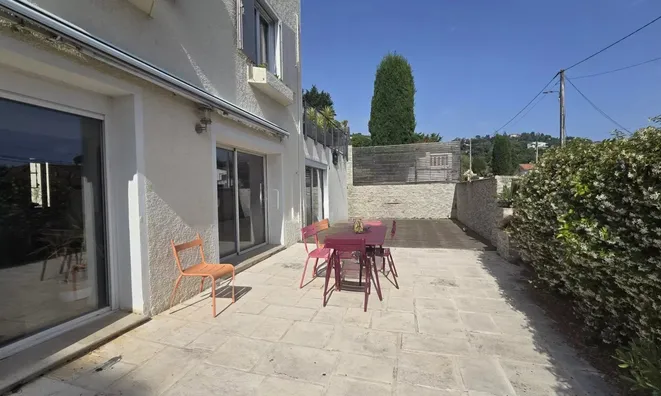 Недвижимость Villa Croix des Gardes: 12