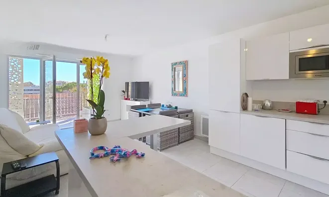 Недвижимость Apartment La Bocca: 4