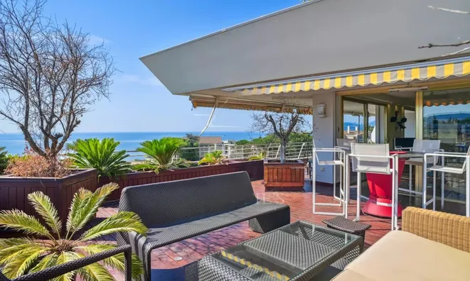 Недвижимость House Cannes Croix des Gardes: 4