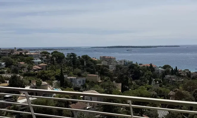 Недвижимость House Cannes Croix des Gardes: 17
