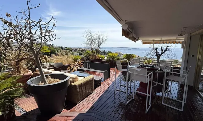 Недвижимость House Cannes Croix des Gardes: 22