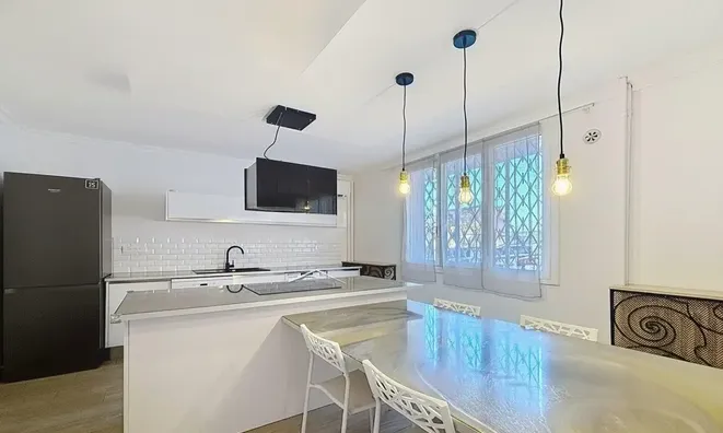 Недвижимость Villa Petit Juas: 2