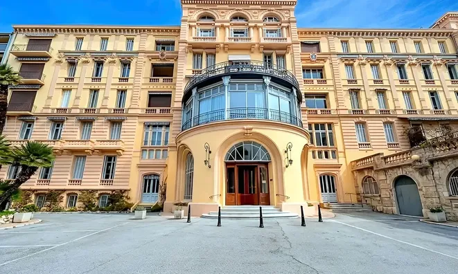 Недвижимость Villa Petit Juas: 1
