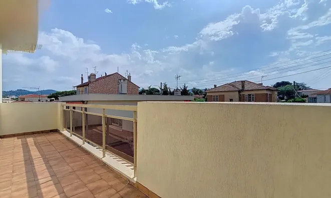 Недвижимость Villa Petit Juas: 13
