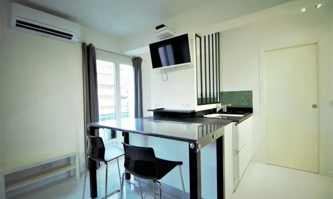 Недвижимость Villa Petit Juas: 2