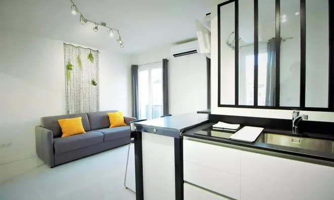 Недвижимость Villa Petit Juas: 3