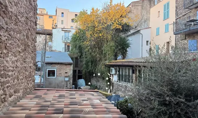 Недвижимость Villa Petit Juas: 2