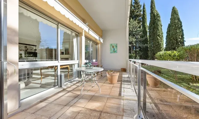 Недвижимость Villa Mandelieu-La Roubine: 16