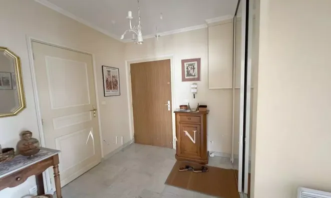 Недвижимость Property Cannes Mandelieu: 3