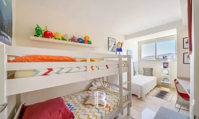 Недвижимость Villa Croix des Gardes: 8