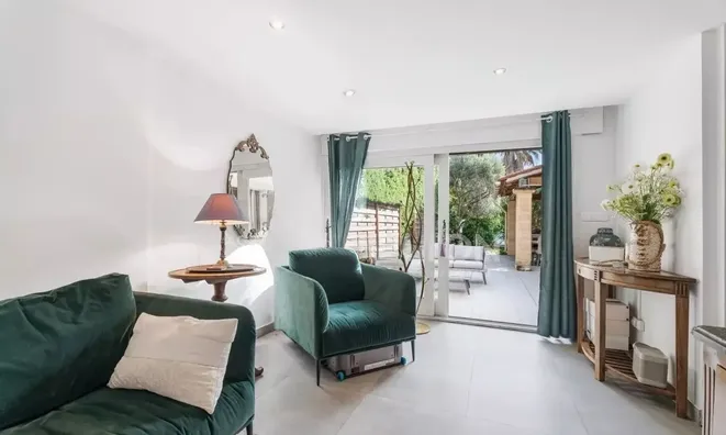 Недвижимость Villa Petit Juas: 16