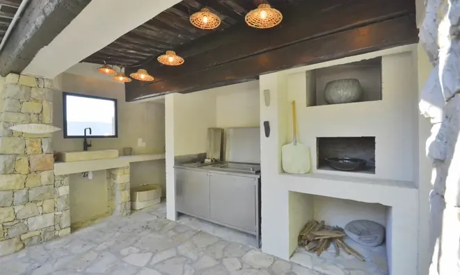 Недвижимость Villa Croix des Gardes: 3