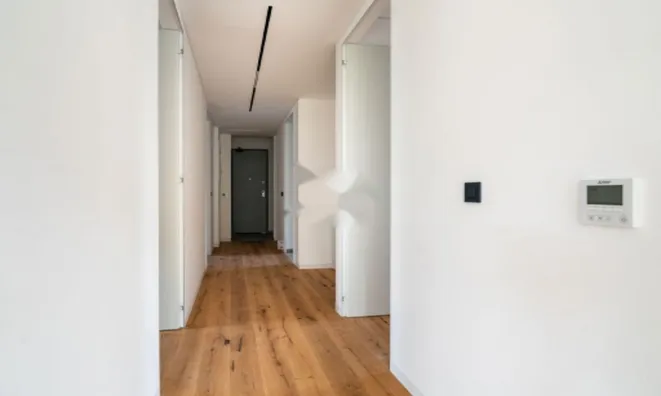 Недвижимость Четырехкомнатная квартира Бежиград: 94