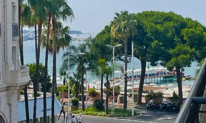 Недвижимость House in Cannes: 1