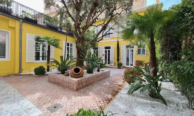 Недвижимость Villa Petit Juas: 2