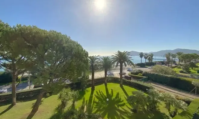 Недвижимость Villa Cannes La Bocca: 2