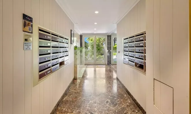 Недвижимость Property Type: Apartment  
Location: Cannes, Centre-ville  

Apartment Cannes Central: 9