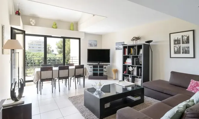 Недвижимость Villa République Cannes: 1