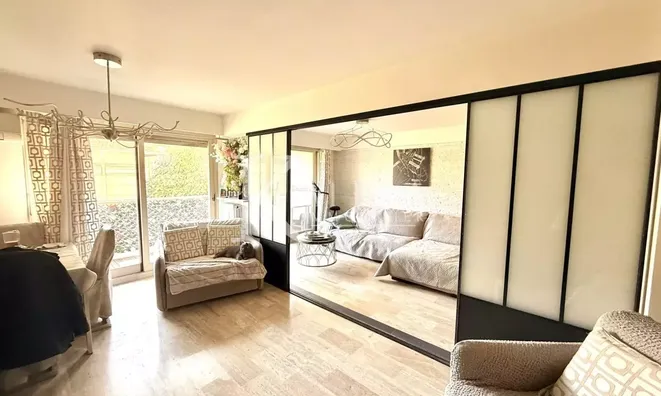 Недвижимость Residence Carnot Cannes: 2