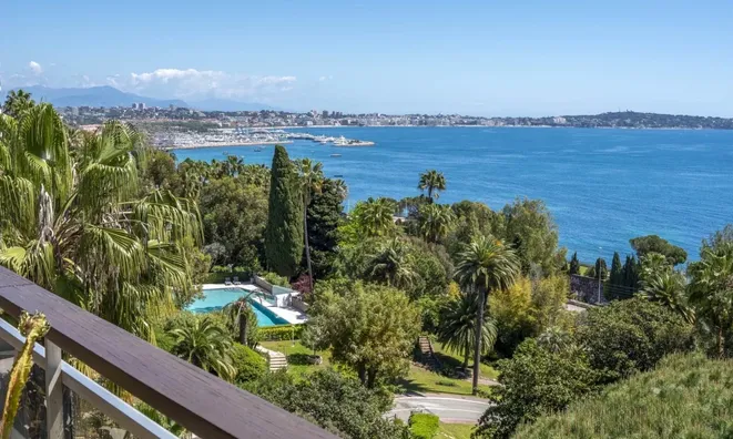 Недвижимость Villa Croix des Gardes: 12