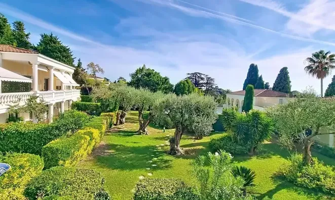 Недвижимость Villa Californie: 4