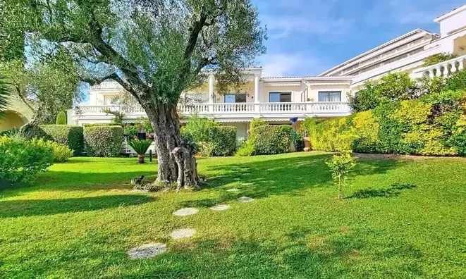 Недвижимость Villa Californie: 17