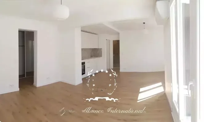 Недвижимость Villa Petit Juas: 2