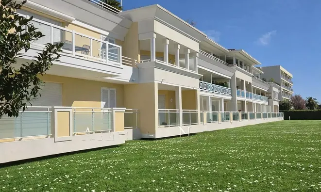 Недвижимость Villa Mandelieu-LN: 2