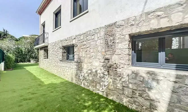 Недвижимость Villa Petit Juas: 8