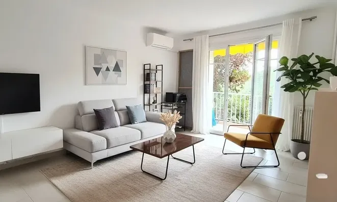 Недвижимость Villa Croix des Gardes: 1