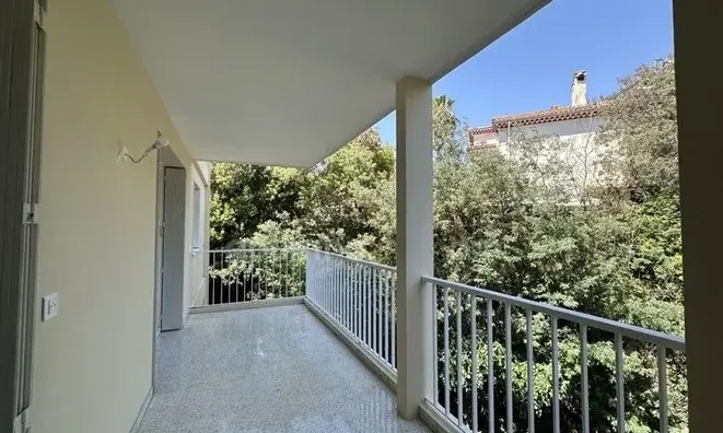 Недвижимость Villa Croix des Gardes: 1