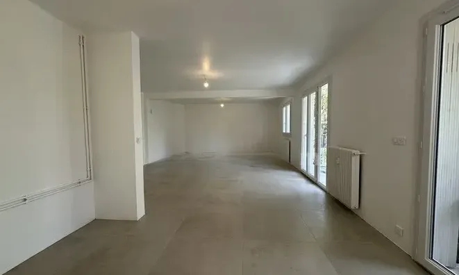 Недвижимость Villa Croix des Gardes: 2
