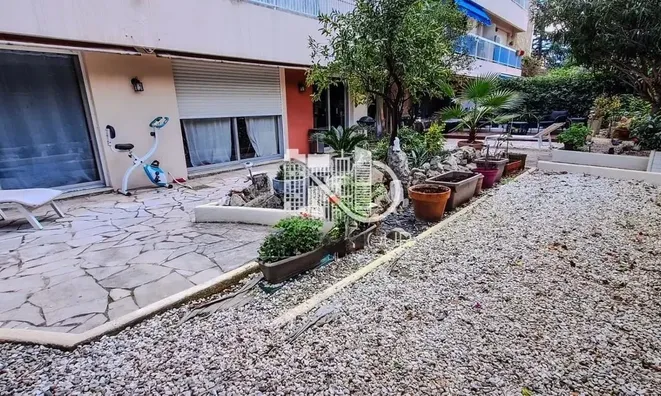 Недвижимость Villa Pointe Croisette: 2