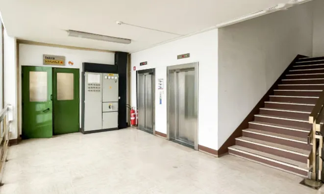 Недвижимость Коммерческое пространство Стайнге: 3