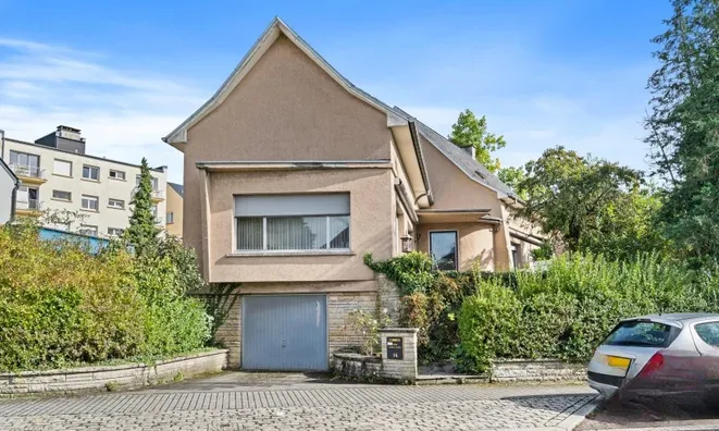 Недвижимость House 4 bedrooms for sale in Strassen: 3