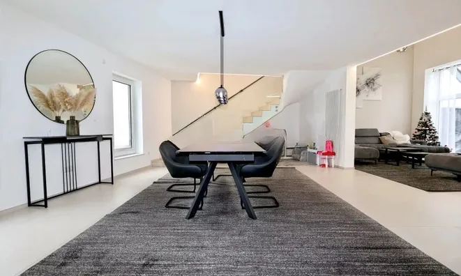 Недвижимость Detached house 5 bedrooms for sale in Hautcharage: 1