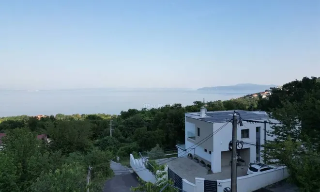 Недвижимость Семейный дом 400 м², Опатия: 4