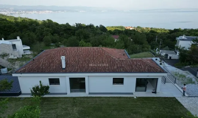 Недвижимость Семейный дом 400 м², Опатия: 23