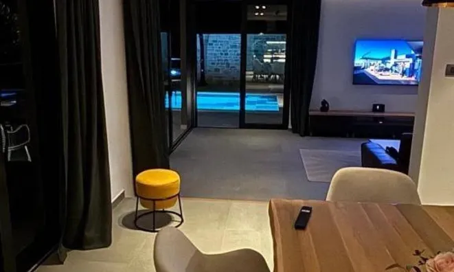 Недвижимость Семейный дом 200 м², Центр, Опатия: 12