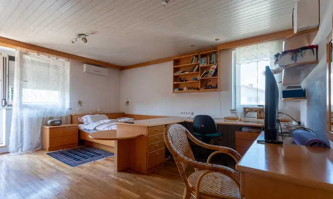 Недвижимость House, Ljubljana, Rožna Dolina: 11
