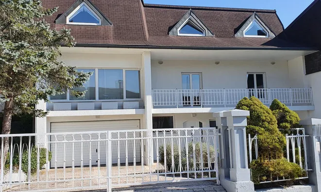 Недвижимость House with Terrace Črnuče: 1