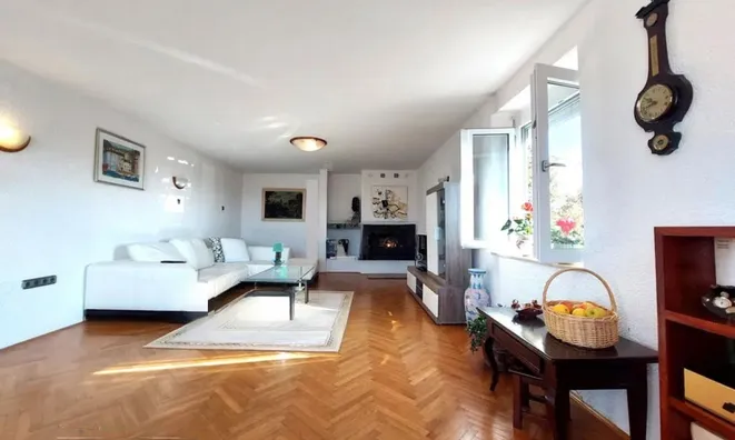Недвижимость Two-room apartment Lucia: 3